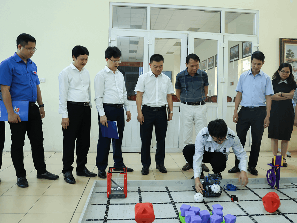 Bac Giang launches 1st Robocon Contest in 2024|https://attp.bacgiang.gov.vn/web/chuyen-trang-english/detailed-news/-/asset_publisher/MVQI5B2YMPsk/content/bac-giang-launches-1st-robocon-contest-in-2024