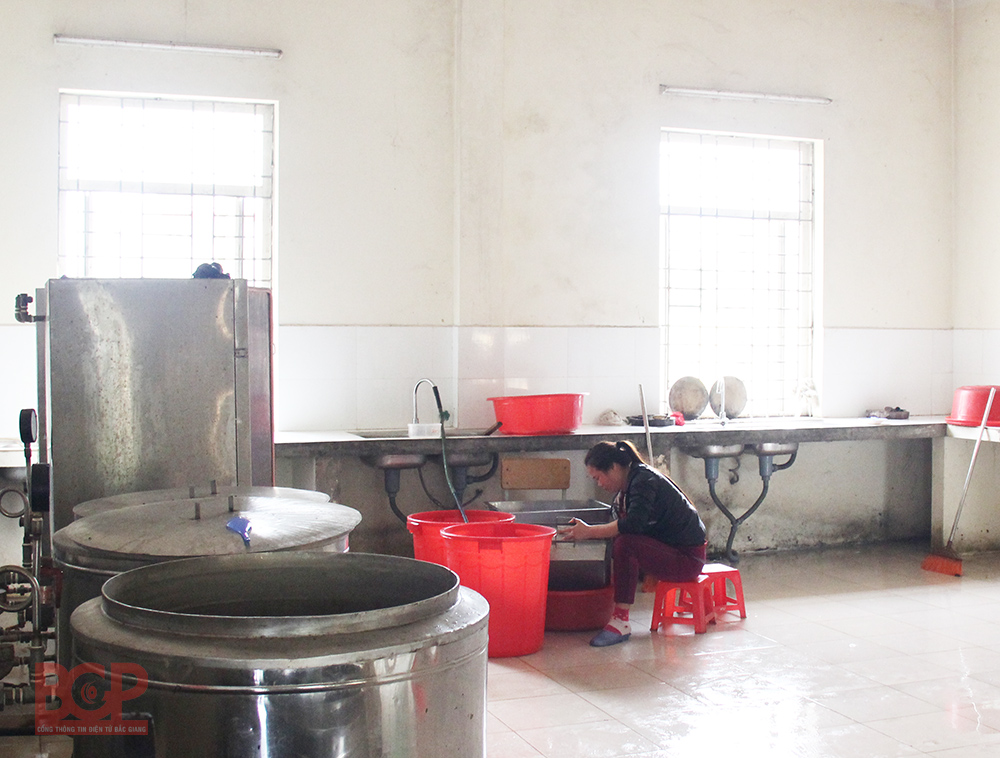 Bắc Giang: Quý III, phát hiện 487 cơ sở còn tồn tại về an toàn thực phẩm